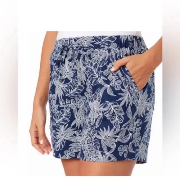 Briggs Navy Floral Print Linen Blend Women's Shorts size 6 - Picture 2 of 6